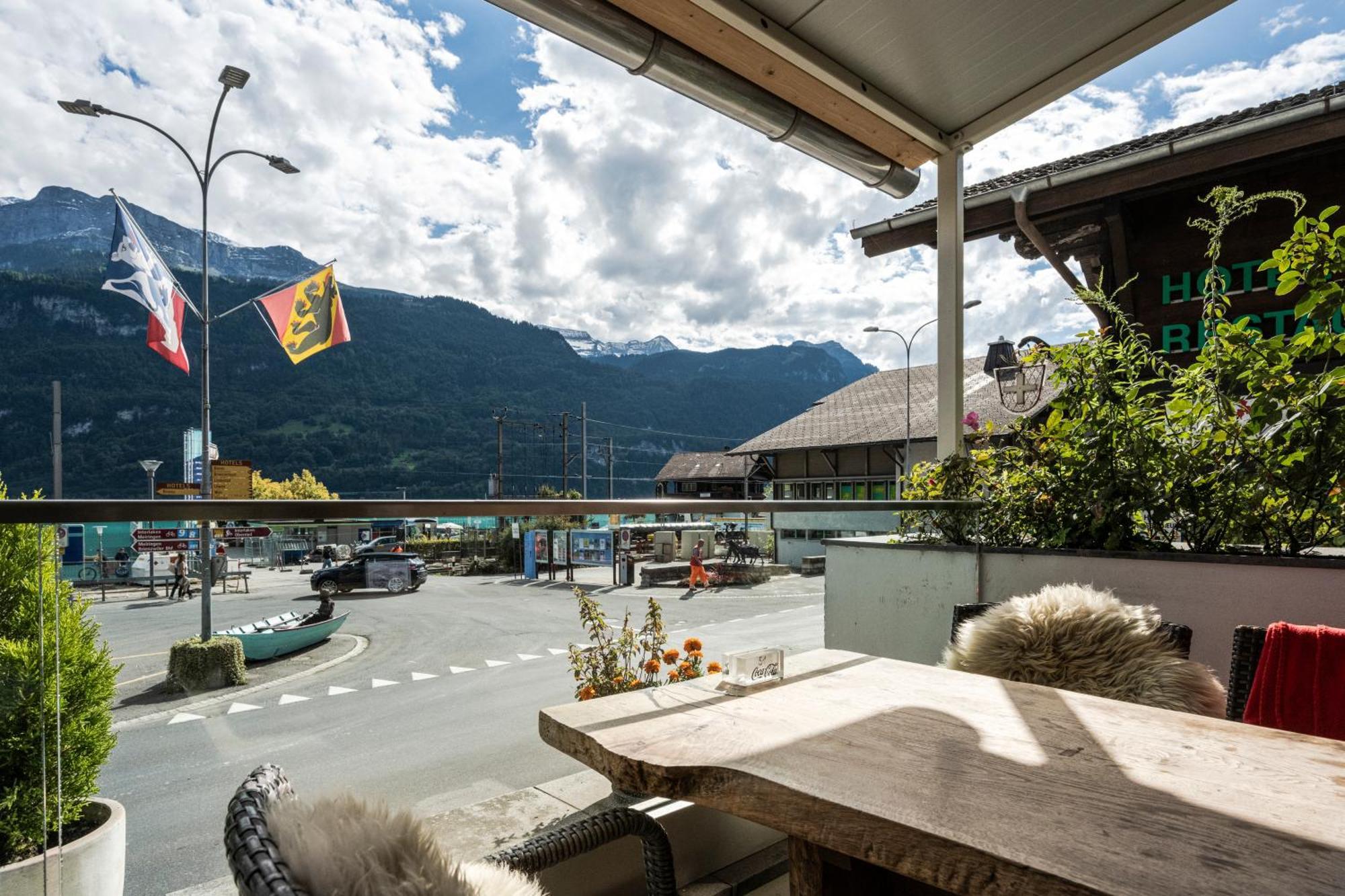 Hotel Weisses Kreuz Brienz  Exterior photo