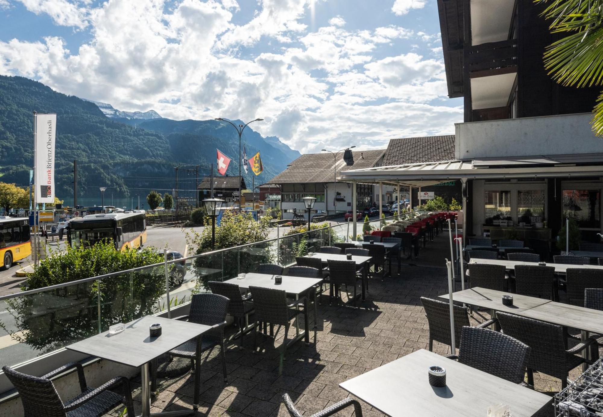 Hotel Weisses Kreuz Brienz  Exterior photo